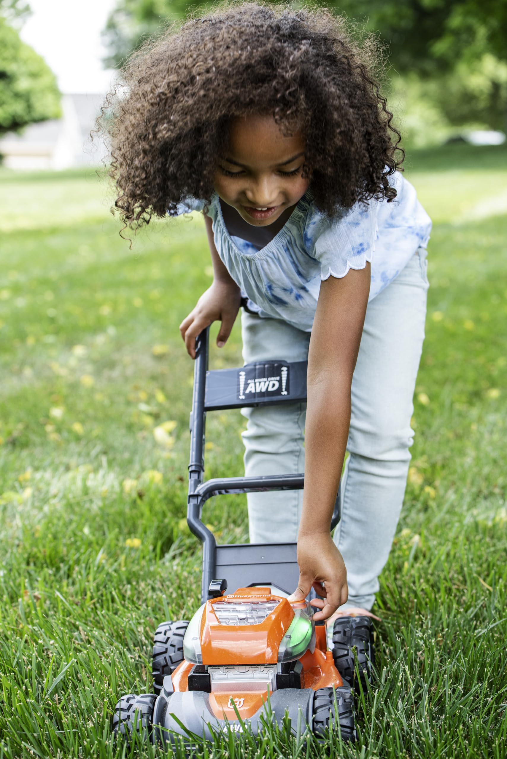 Husqvarna 589289602 Toddler Toy Lawn Mower with Realistic Sounds and Light-Up Engine for Ages 2 and Up - Image 6